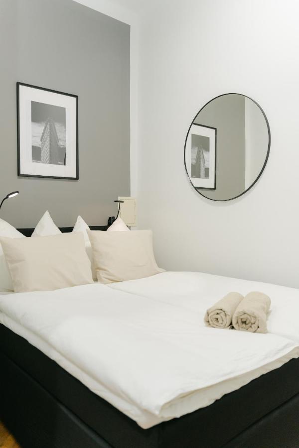 Cozy Apt Perfect For 4-6 Tv Metro Self-Checkin 维也纳 外观 照片