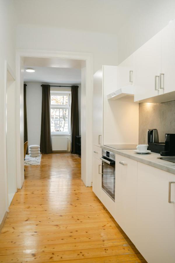 Cozy Apt Perfect For 4-6 Tv Metro Self-Checkin 维也纳 外观 照片