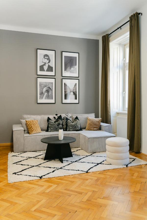 Cozy Apt Perfect For 4-6 Tv Metro Self-Checkin 维也纳 外观 照片